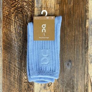 ON Cloud Unisex Medium (M-9.5-11.5) Stratosphere Blue Terry High Mid-Calf Socks